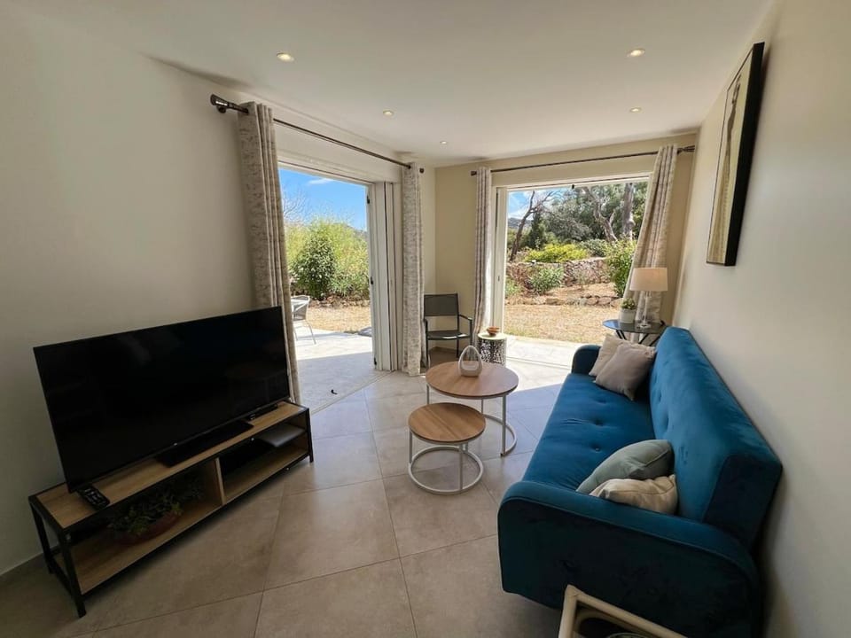TV and multimedia, View (from property/room), View (from property/room), Living room, Garden view, Garden view, Mountain view, Mountain view, Sea view, Sea view