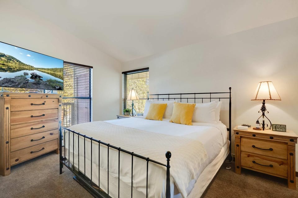 Hygge Haus - 2BD Lake View & Pet Friendly Retreat House in Dillon