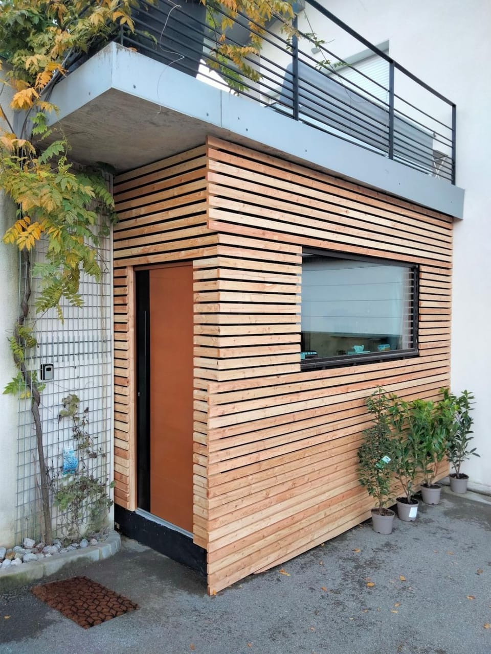 Property building, Facade/entrance