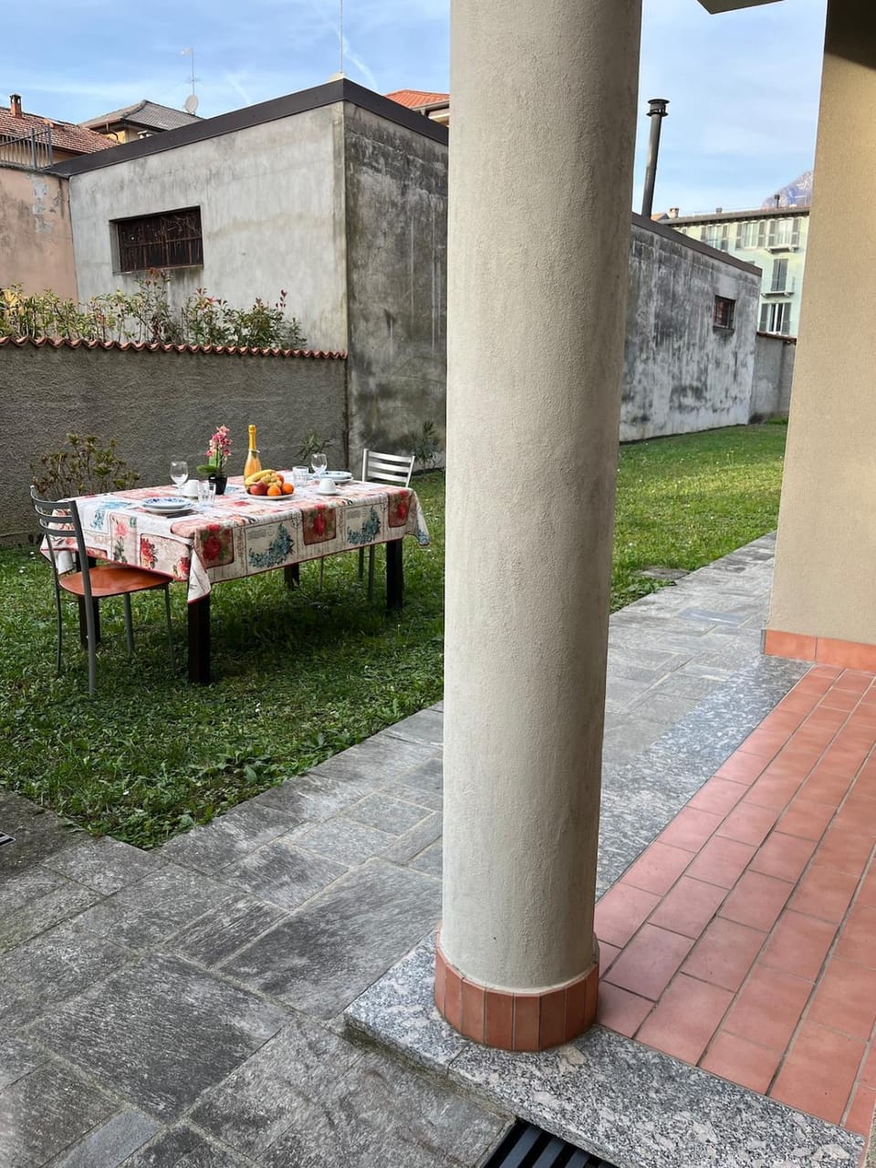 Marias house in the center with garden Apartment in Mandello del Lario