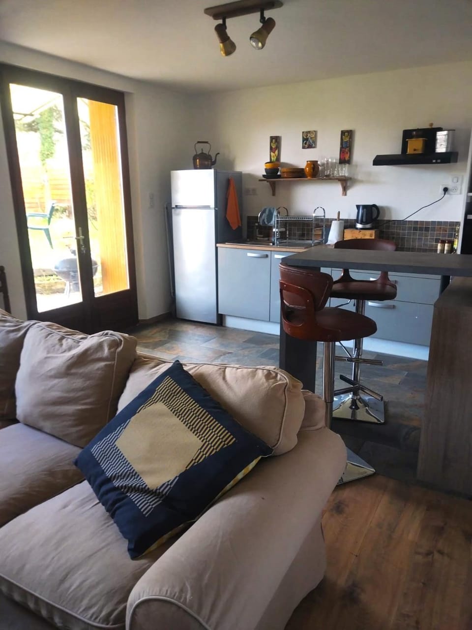 Kitchen or kitchenette, Living room