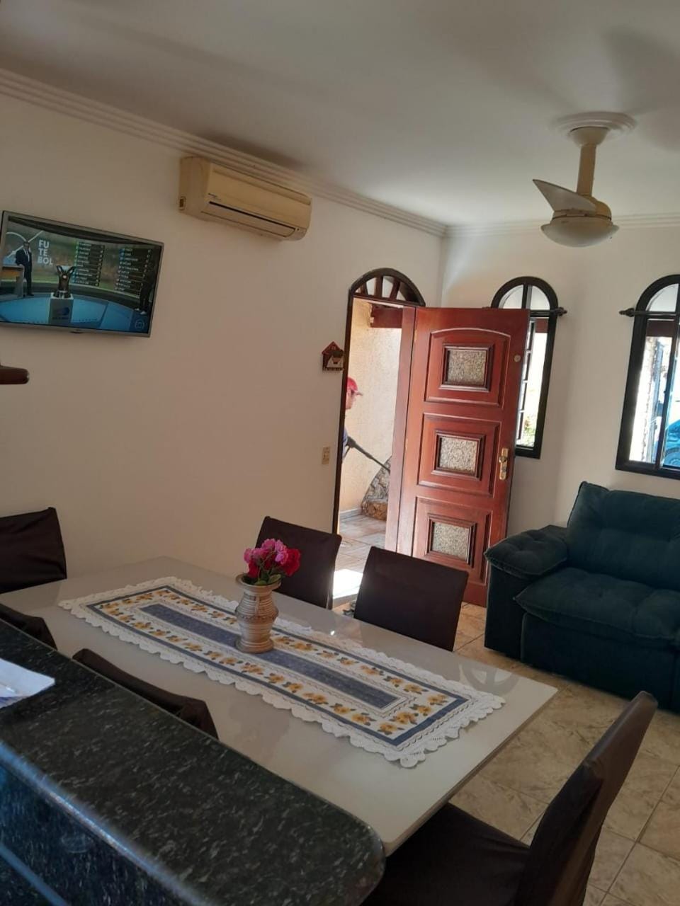 Casa de praia tranquila exl localização House in Caraguatatuba