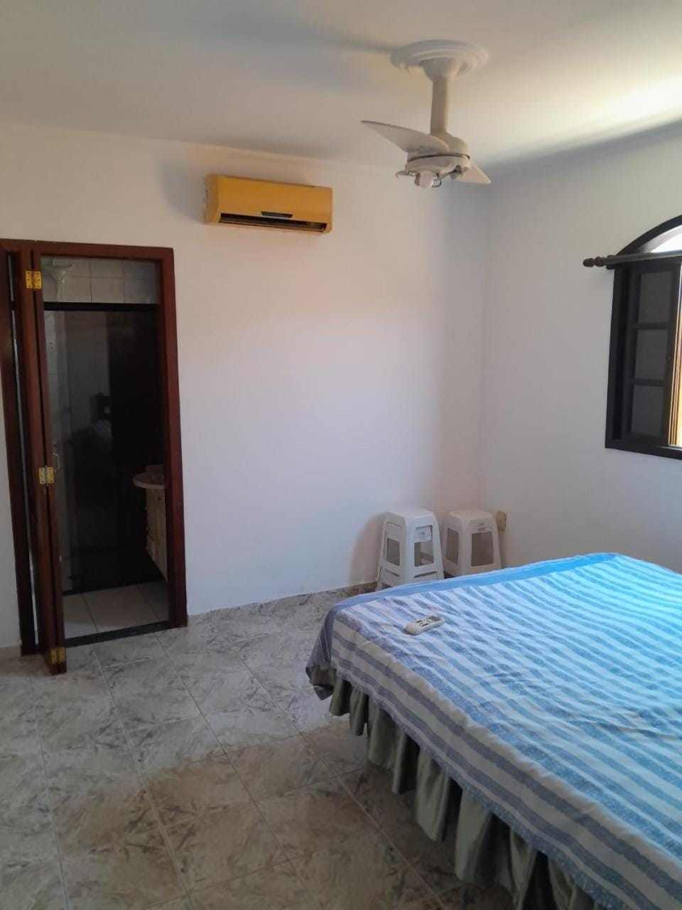 Casa de praia tranquila exl localização House in Caraguatatuba