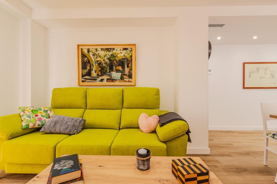 Downtown apartment a short walk from the beach by Domidai Apartment in Santa Pola