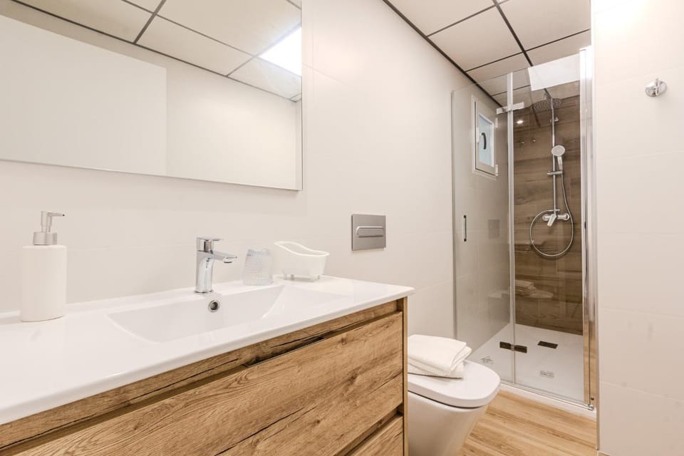 Downtown apartment a short walk from the beach by Domidai Apartment in Santa Pola