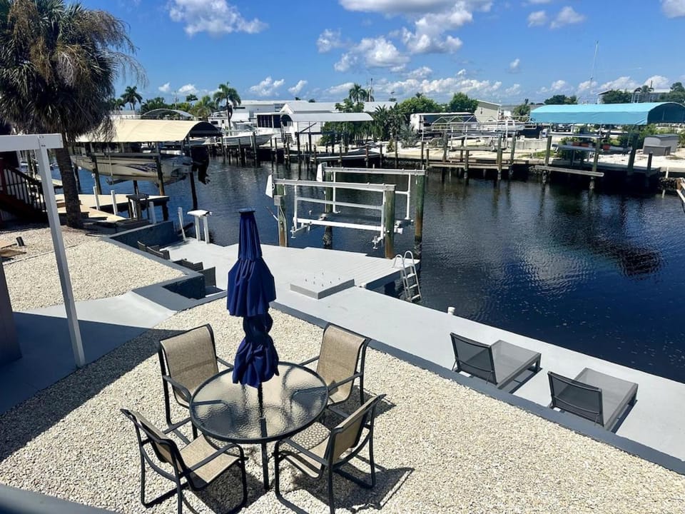 Seascape Casita Gulf Access Kayaks and Bikes House in St James City
