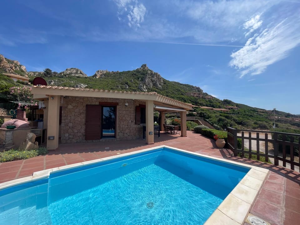 Property building, Pool view, Swimming pool, sunbed