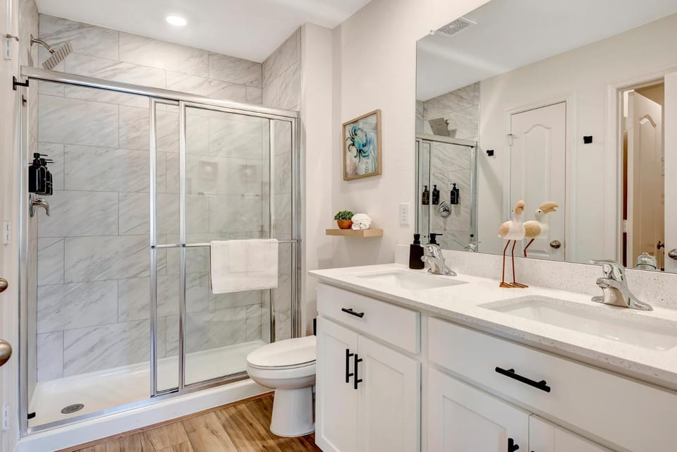 Cozy Beach Retreat Sleeps 10 and Pet Friendly House in Palm Coast