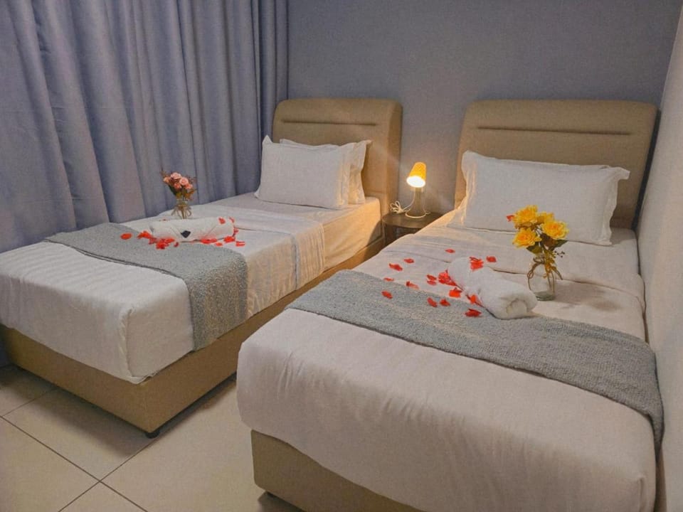 Pangsapuri Medini 1 I Iskandar Puteri Co-Homestay I Legoland I Couple Apartment in Johor