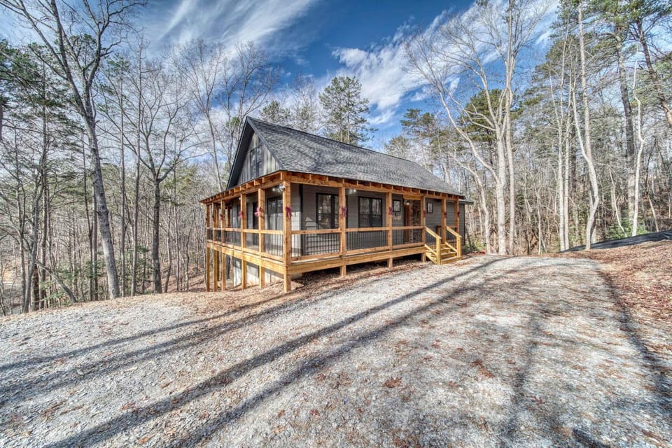 Rustic Retreat - Paradise Found House in Georgia