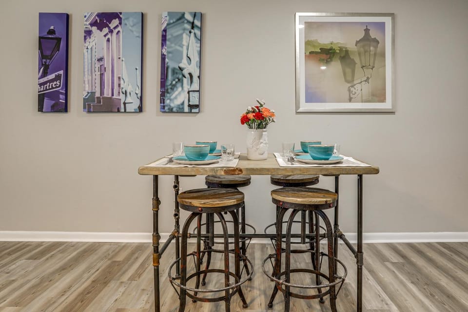 1 Mi to Tiger Stadium: Sleek University South Gem! House in Baton Rouge