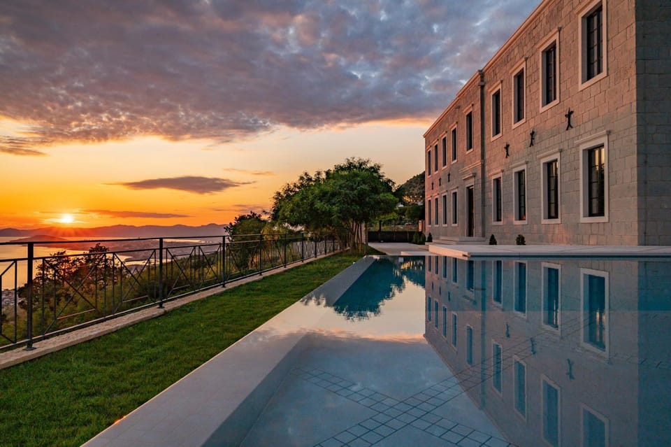 Property building, Pool view, Swimming pool
