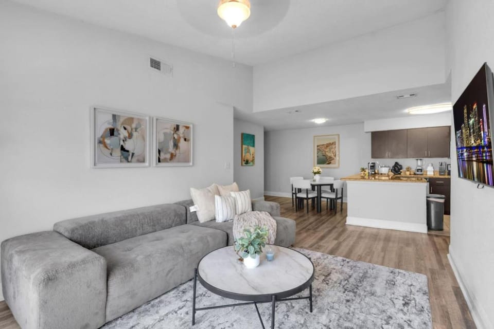 Bright 2 BR FLL Gem with Balcony and Free Parking Apartment in Pompano Beach