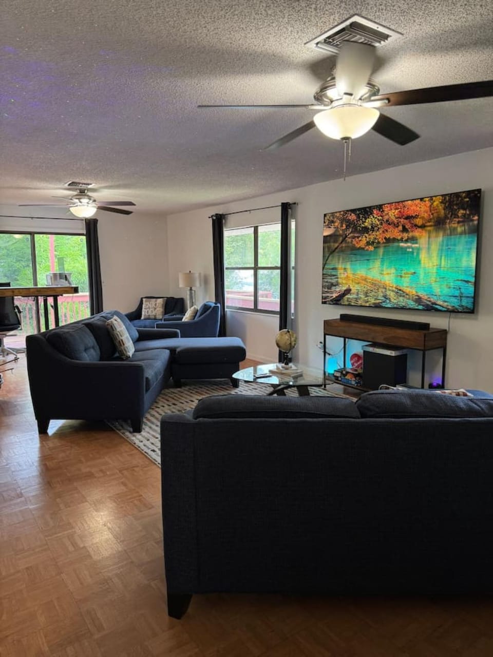Communal lounge/ TV room, TV and multimedia, Living room, Evening entertainment