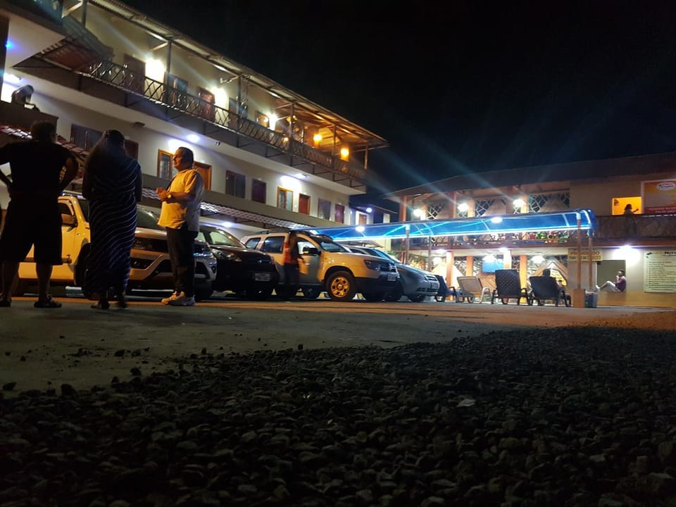 group of guests, Parking