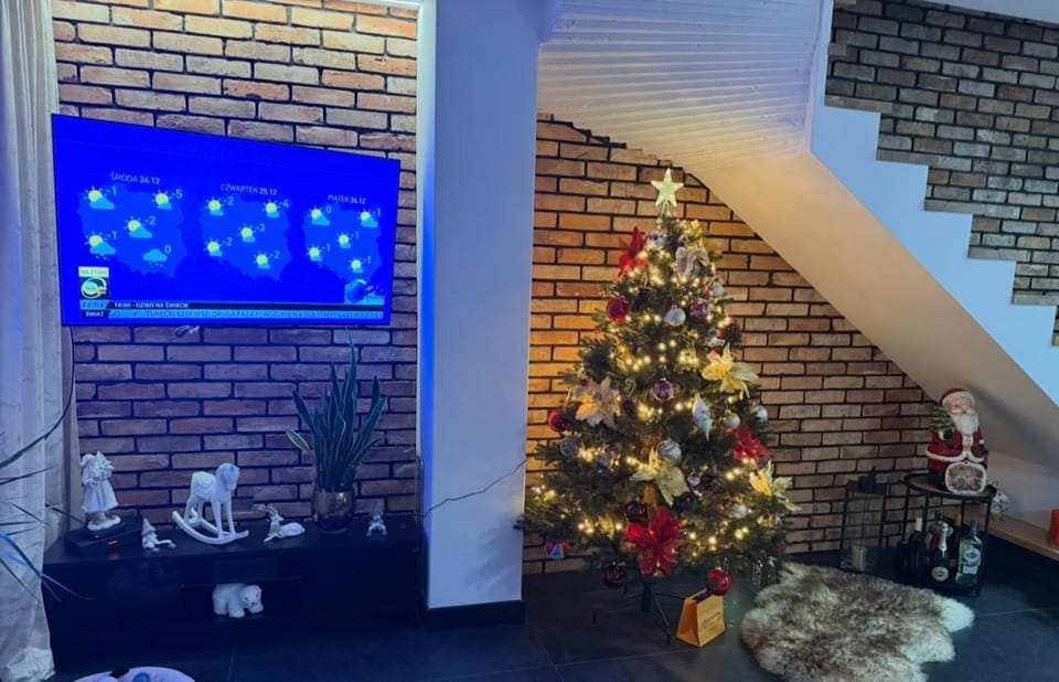 TV and multimedia, Living room, Dining area