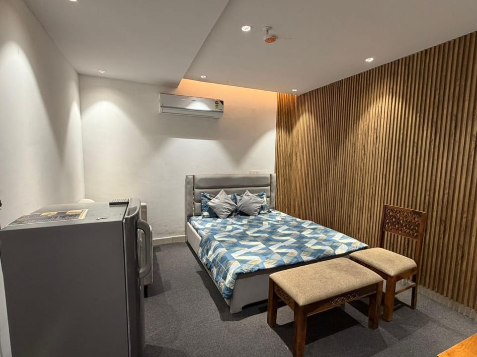 Loft of luxe Bathtub Luxury Stay Self Checkin Apartment in Punjab, India