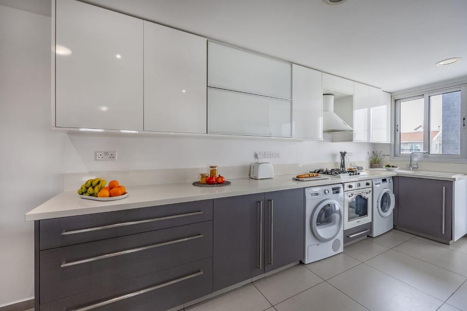 laundry, washing machine, kitchen