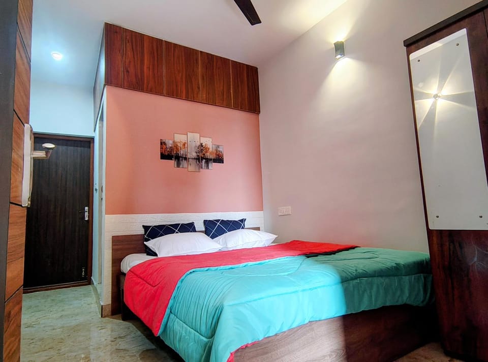 Plus Stays - Nature's Nest 1-BHK & 2-BHK Apts with Balcony near Wipro IT SEZ Apartment in Bengaluru
