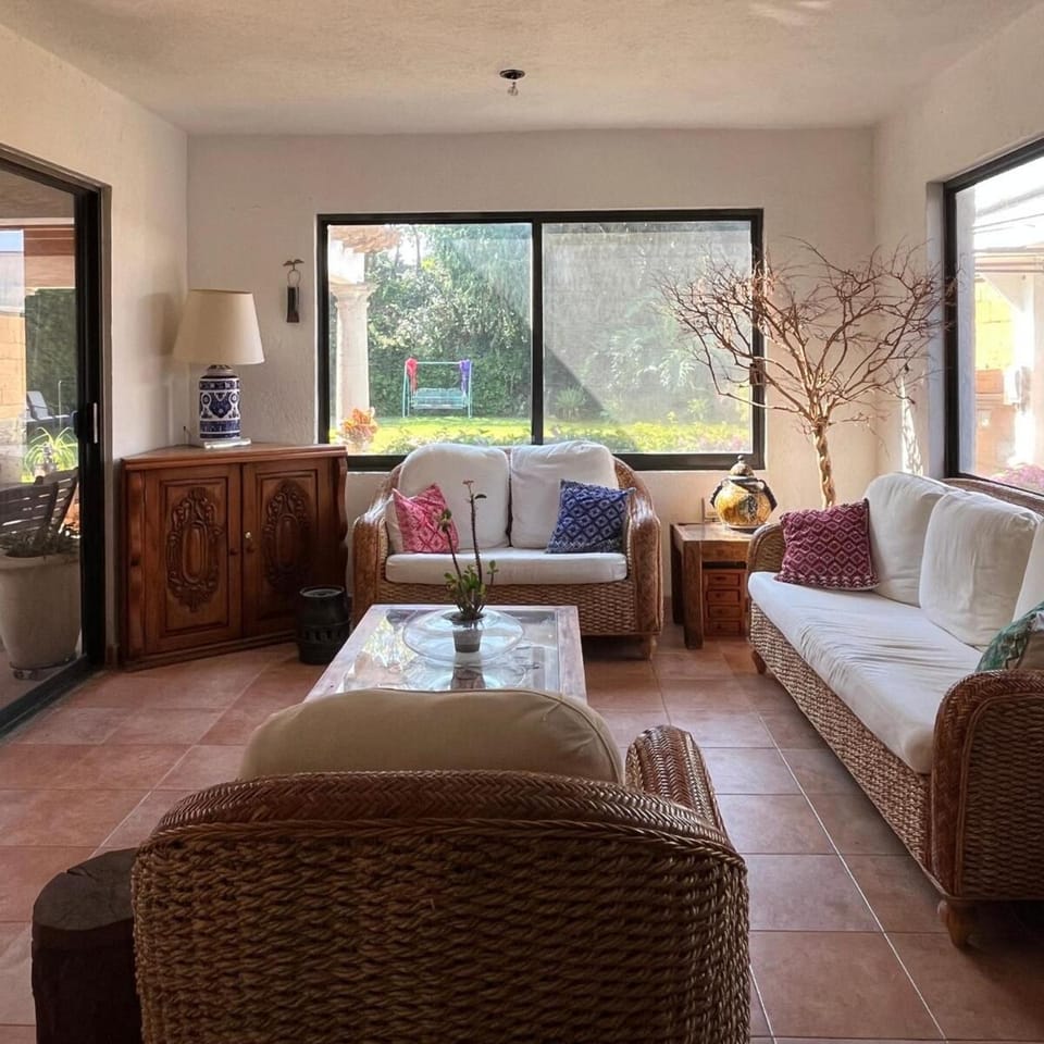 Azalea Paradise - Heated Pool & Garden House in Cuernavaca