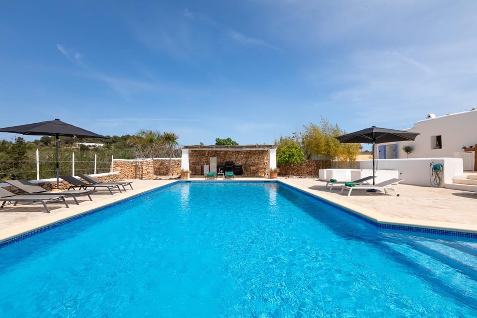 Property building, Pool view, Swimming pool