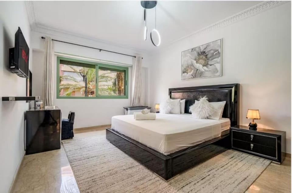 Luxury 1BR with Sofa Bed, Piscine, Hivernage Apartment in Marrakesh