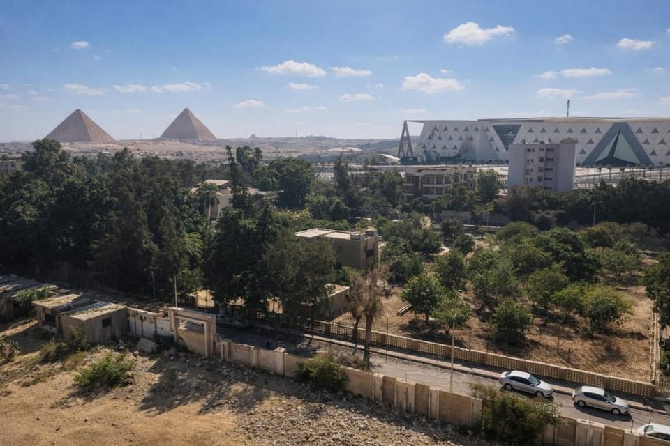 3 Pyramids Grand Egyptian Museum View Apartment in Egypt