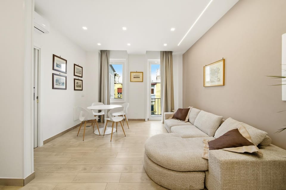Living room, Seating area, Dining area