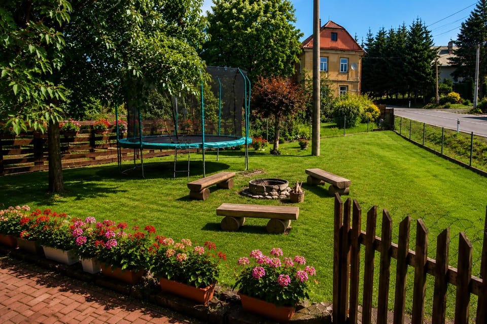 Spring, Day, Natural landscape, Children play ground, Garden, Evening entertainment, Garden view