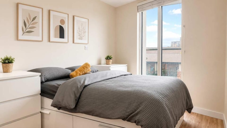 Modern 2-Bed City Living with Private Balcony Apartment in Salford