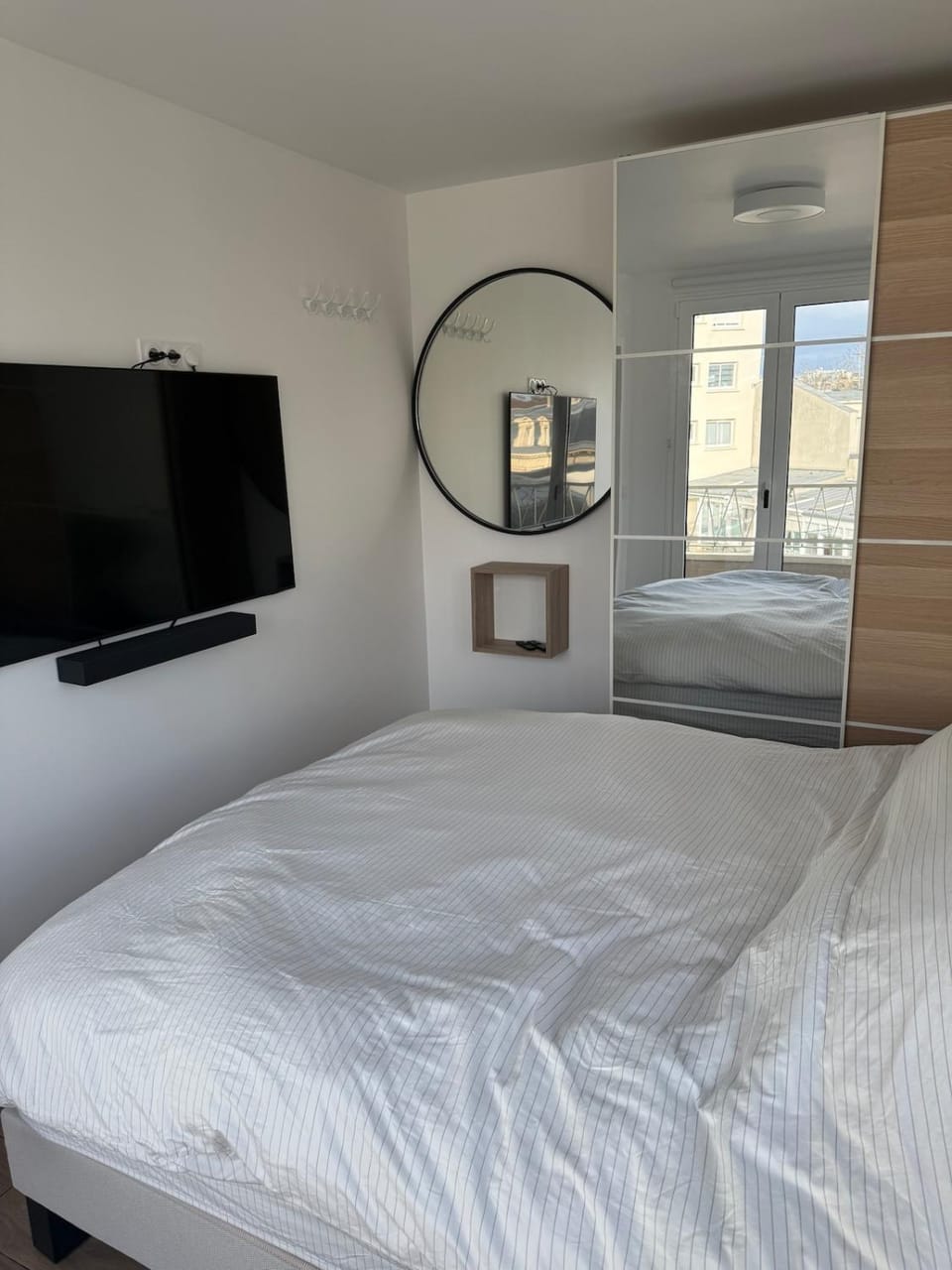Newly renovated apartment in Neuilly-sur-Seine Apartment in Levallois-Perret