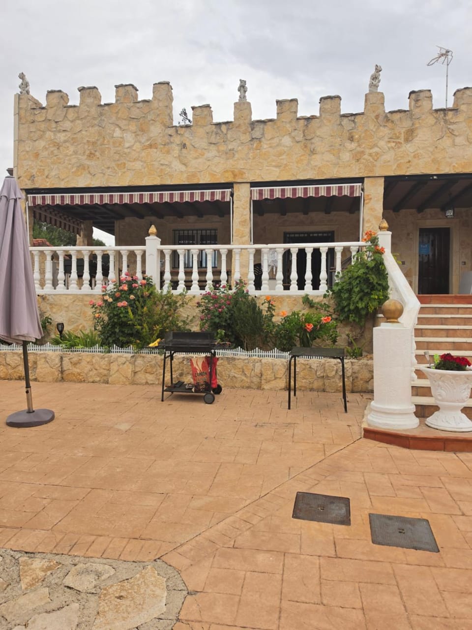 Castillo Valmoral House in Castile and León
