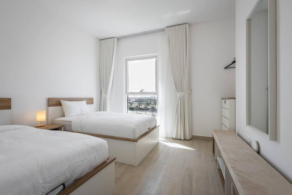 Panoramic Canal & Yas Marina Views Luxury 4BR Apartment in Abu Dhabi