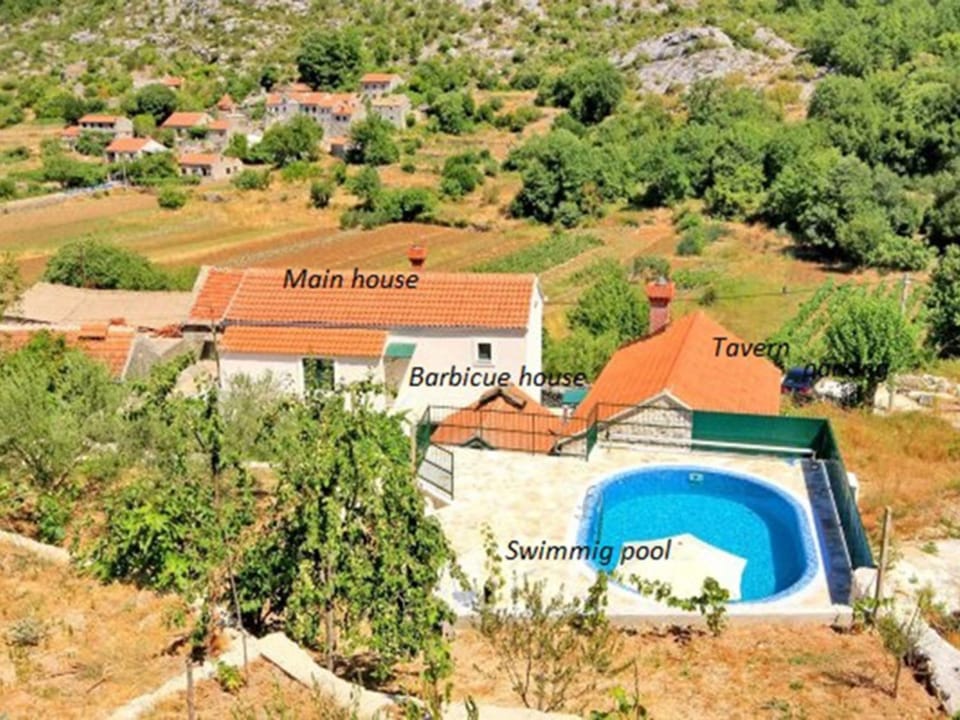 Holiday Home Villa mit Pool- Oslje by Interhome House in Dubrovnik-Neretva County