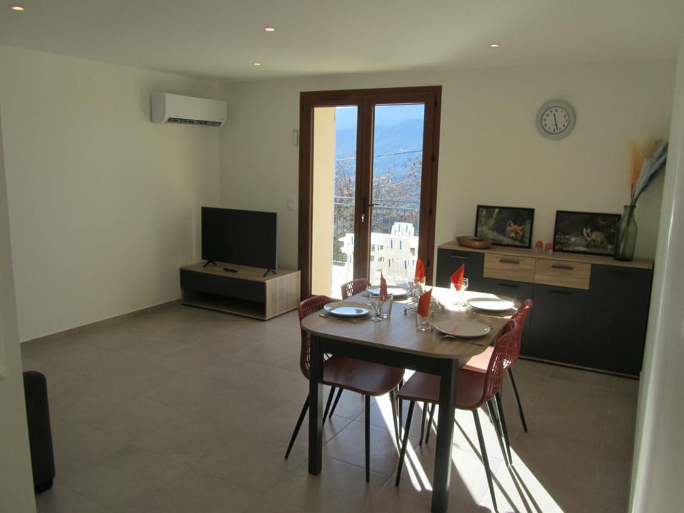 Apartment Wohnung Lou Pitchot Maximénet - Le Renard by Interhome Apartment in Buis-les-Baronnies