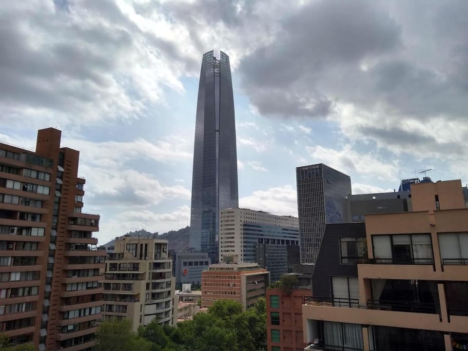 Wonderful MUT DEPT Costanera Center El Golf Apartment in Providencia