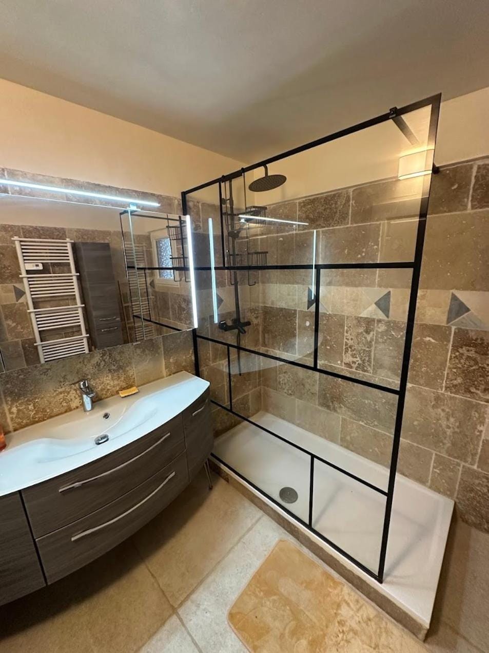 Shower, Bathroom, towels