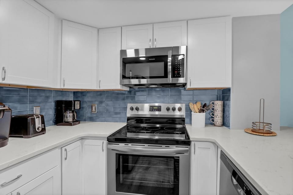 2 Bedroom Oceanfront at St. Regis Resort House in North Topsail Beach