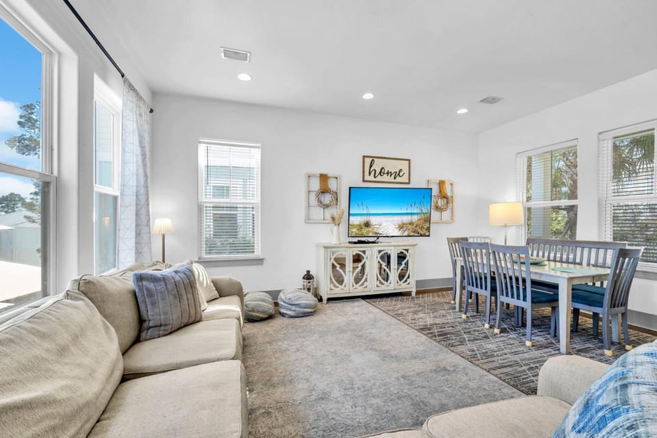 Sand Star Oasis near beaches of 30A House in South Walton County