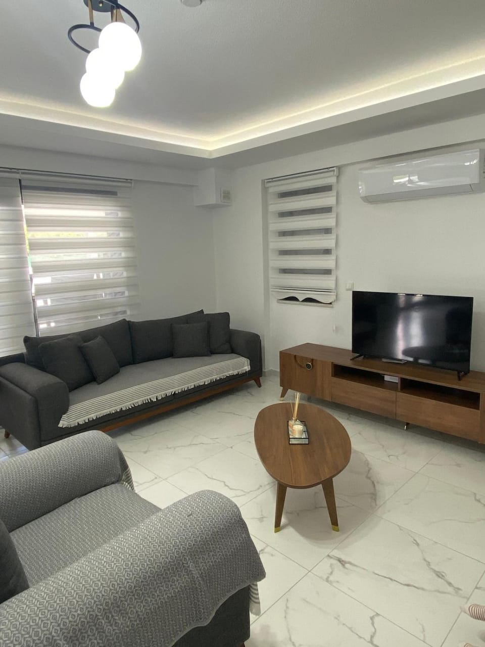 Communal lounge/ TV room, TV and multimedia, air conditioner