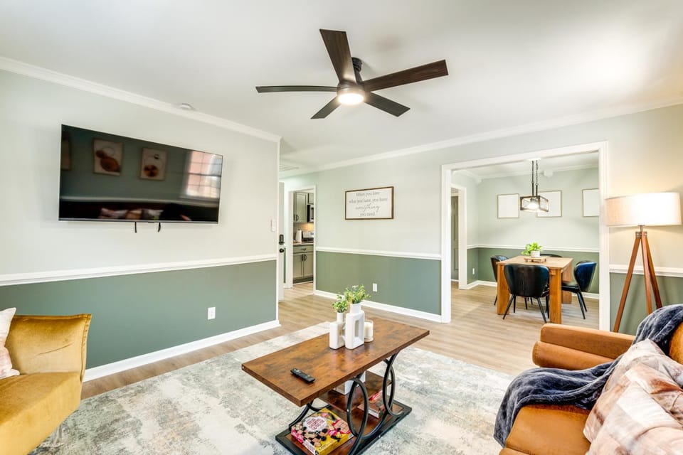 5 Mi to Fort Gregg-Adams: Spacious Family Home House in Chesterfield County