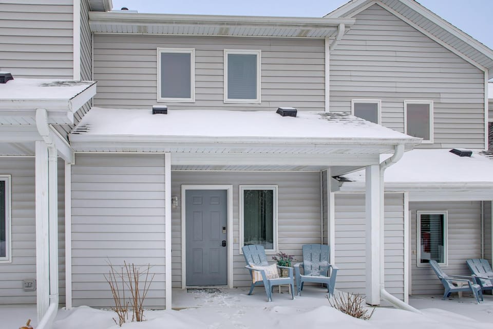 Charming DC Getaway Steps from D’town Fish Creek House in Door County