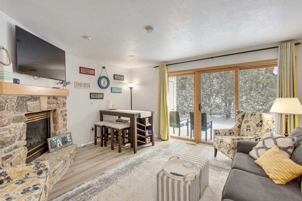 Charming DC Getaway Steps from D’town Fish Creek House in Door County