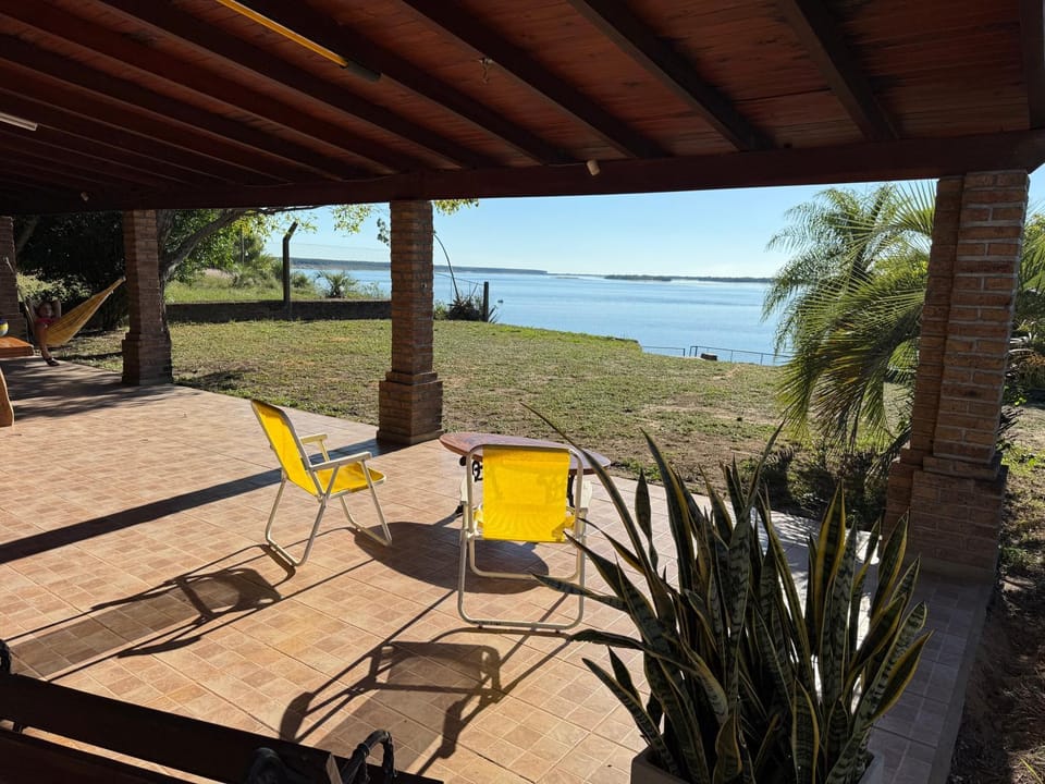Alquiler casa frente al rio, 4 habitaciones en suite, Ituzaingó Corrientes House in Corrientes Province, Argentina