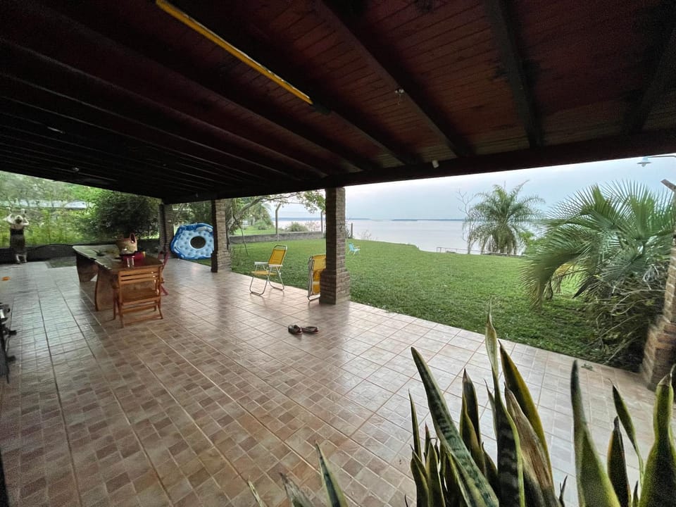 Alquiler casa frente al rio, 4 habitaciones en suite, Ituzaingó Corrientes House in Corrientes Province, Argentina
