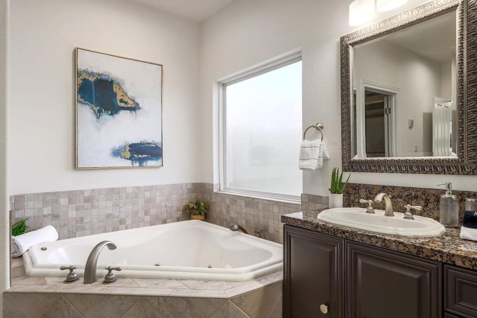North Austin Oasis near Domain 20 min to Downtown House in Jollyville