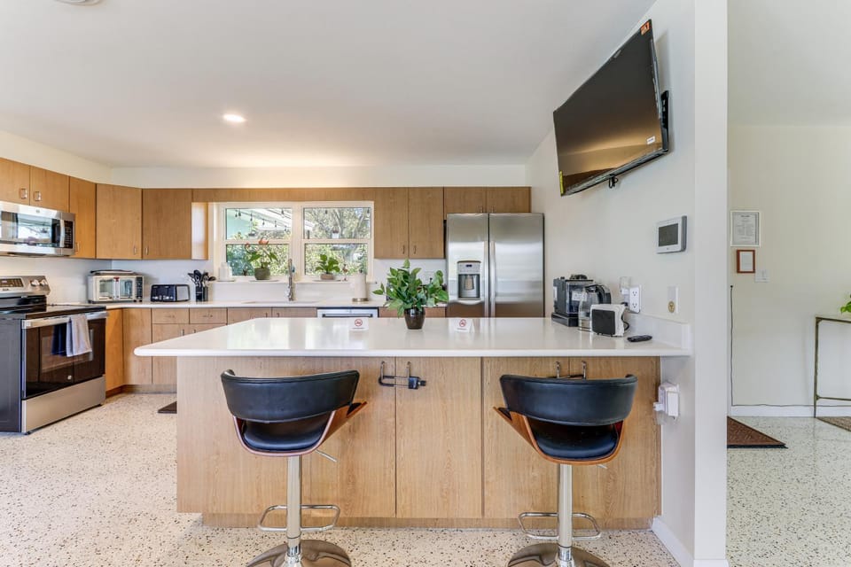 Heated Pool w/ No Fee! Vero Beach Oasis Near Ocean House in Indian River