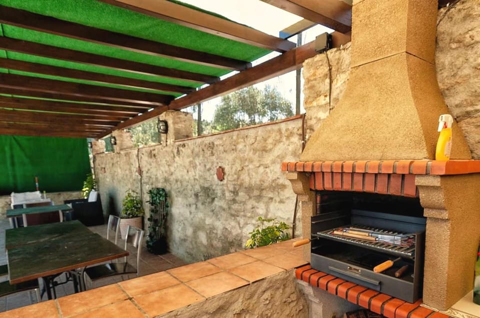 Patio, Day, BBQ facilities, Living room