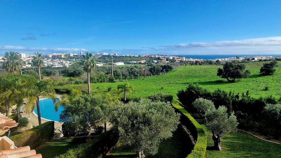 Pool view, Sea view