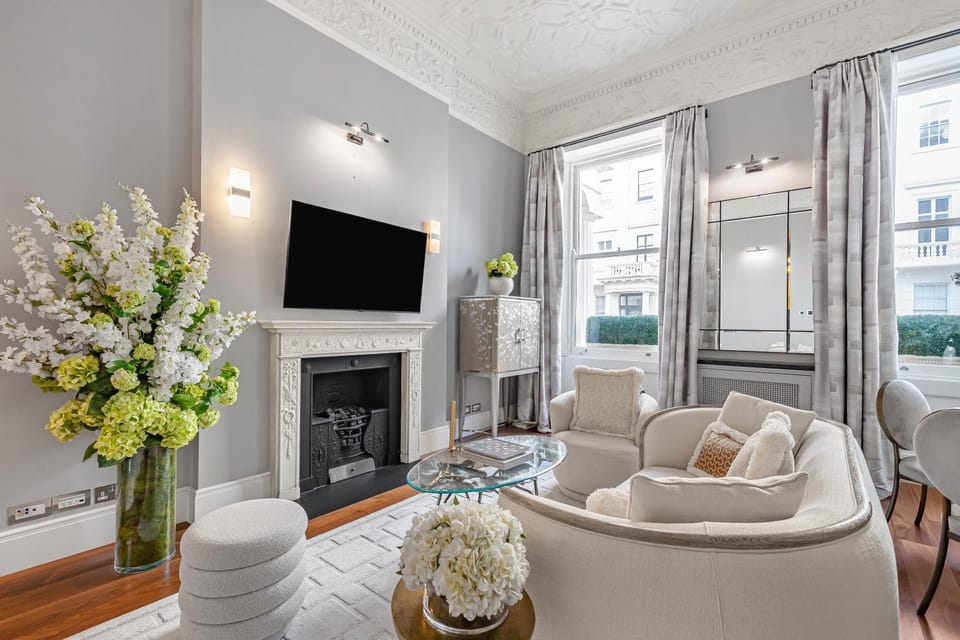 TV and multimedia, Living room, Seating area